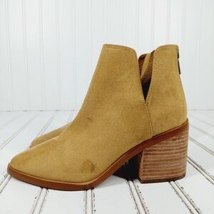 Bp Brynne Tan Suede Block Heel Pointy Toe Ankle Booties M546